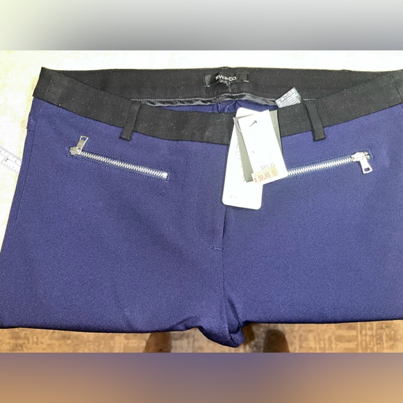 Mid rise straight leg pants sz. 8 - Picture 2 of 7